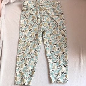 4 for $10 Adorable Minnie Mouse bow leggings